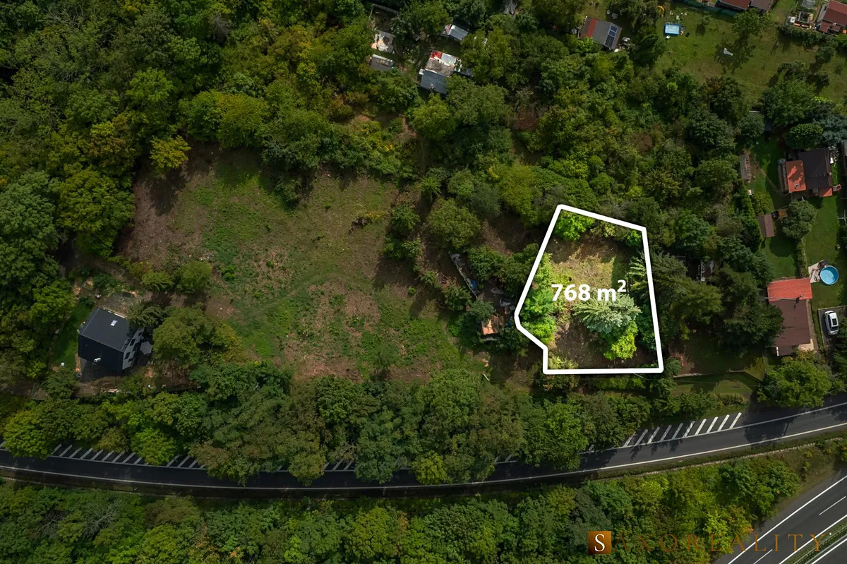 Prodej stavebního pozemku 768 m²